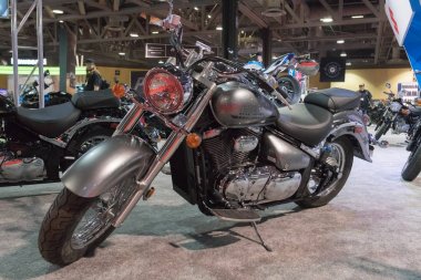 Suzuki Boulevard C50 ekranda