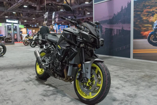 Yamaha FZ-10 Naked Sportbike on display — Stock Photo, Image