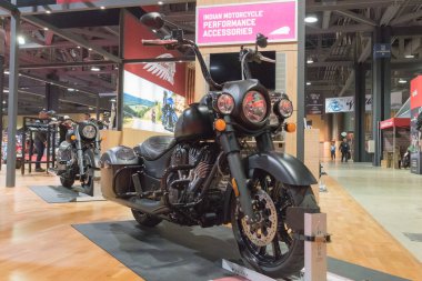 Hint Springfield Dark Horse ekranda