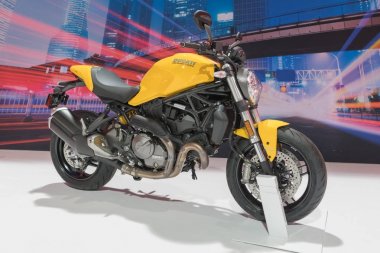 Ducati Monster ekranda