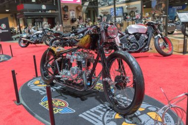 Ekranda özel motosiklet