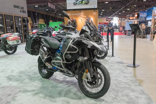 BMW R1200 på displayen — Stockfoto