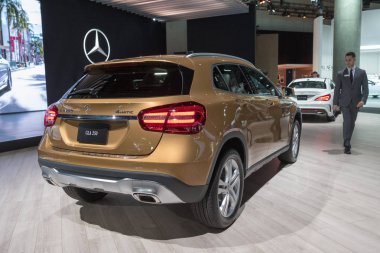 Mercedes-Benz Gla 250 La Auto Show sırasında ekranda