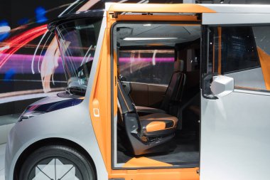 Redspace Ev araba La Auto Show sırasında ekranda