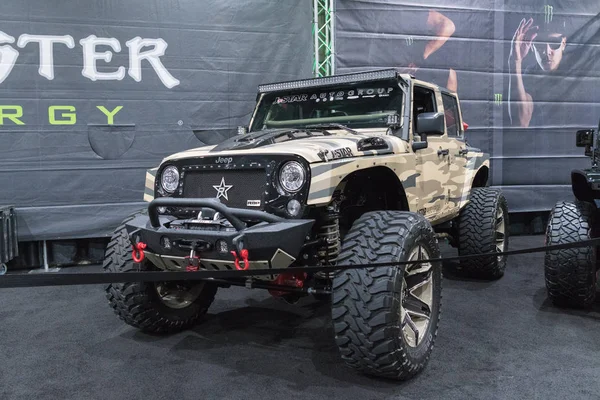 Custom Jeep auf dem Display während der Auto Show — Stockfoto