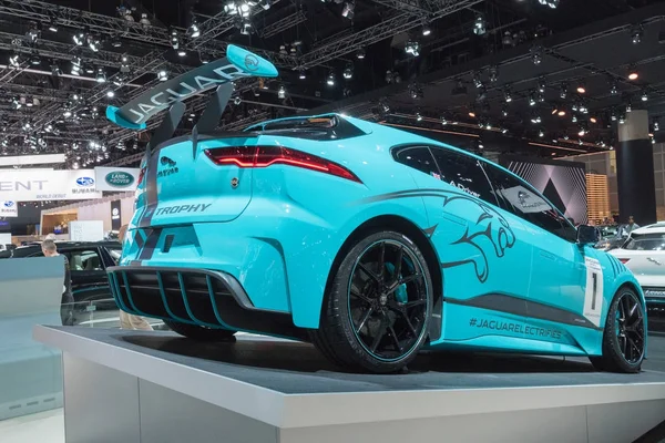 Jaguar I-Pace eTrophy in mostra durante il Los Angeles Auto Show — Foto Stock