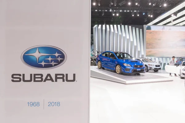 Subaru stand La Auto Show sırasında ekranda — Stok fotoğraf