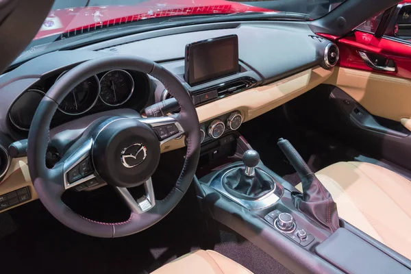 Mazda MX-5 Miata en exhibición durante LA Auto Show —  Fotos de Stock