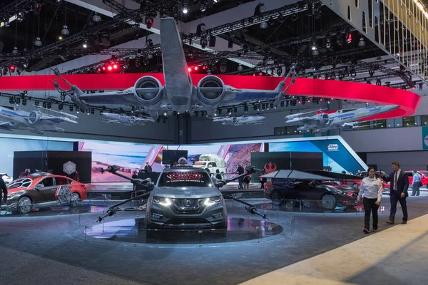 Nissan Star Wars bilar på displayen under La Auto Show — Stockfoto