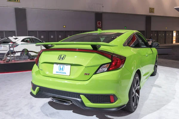 Honda civic hatchback auf dem display während der auto show — Stockfoto