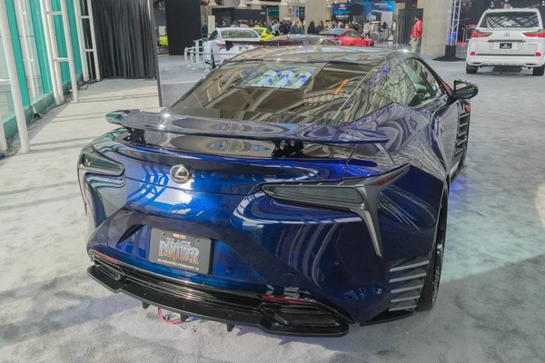 Lexus Lc Black Panther på displayen under La Auto Show — Stockfoto