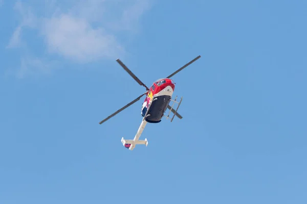 Helicóptero Aerobático Red Bull - BO-105 - Aaron Fitzgerald —  Fotos de Stock