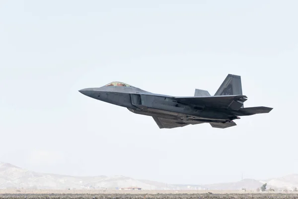 USAF Lockheed Martin F-22 Raptor — Foto de Stock