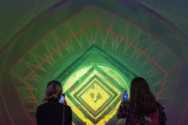 Ekranda immersive deneyim standı