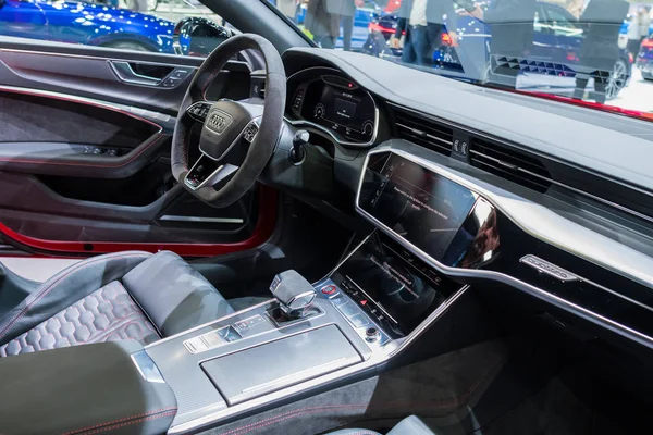 Audi Rs 7 on display during Los Angeles Auto Show. — Stock fotografie