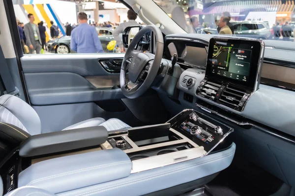 Lincoln Navigator te zien tijdens de Los Angeles Auto Show. — Stockfoto