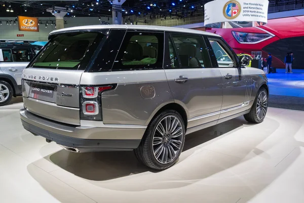 Land Rover Range Rover on display during Los Angeles Auto Show. — Stock Photo, Image