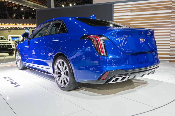 Cadillac Ct4-V en montre lors du Los Angeles Auto Show. — Photo