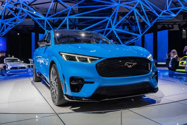 Ford Mustang Mach-E SUV on display during Los Angeles Auto Show. — Stock Photo, Image