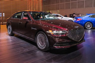Genesis G90 Los Angeles Otomobil Fuarı sırasında sergileniyor.