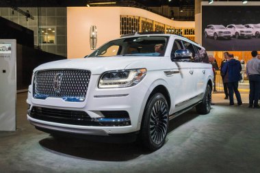 Lincoln Navigator Los Angeles Otomobil Fuarı sırasında sergileniyor.