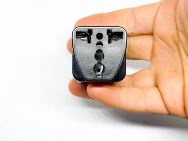 Seyahat adaptörü, Evrensel - Türk Dönüştürücü.