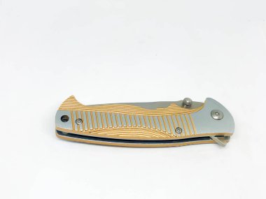 Çeşitli modeller cep çakısı, beyaz arka plan