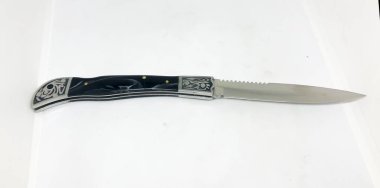 Çeşitli modeller cep çakısı, beyaz arka plan