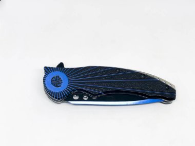 Çeşitli modeller cep çakısı, beyaz arka plan