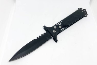 Otomatik çakı, beyaz arka plan