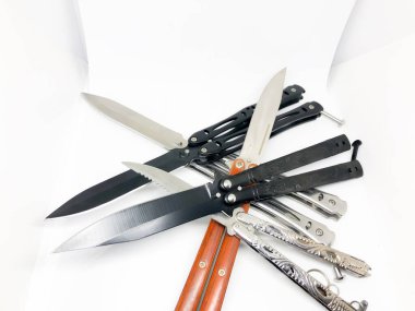 Otomatik çakı, beyaz arka plan