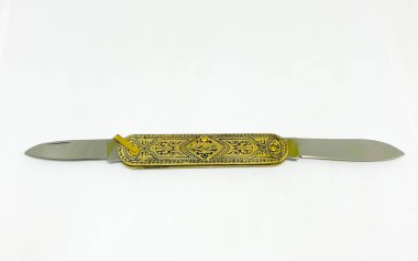 Çok amaçlı Dağcı Ordu Bıçağı, beyaz arkaplan