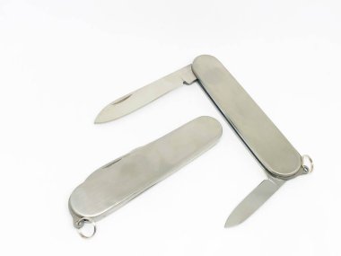 Çok amaçlı Dağcı Ordu Bıçağı, beyaz arkaplan