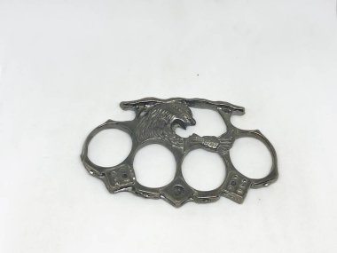 Pirinç muşta, beyaz arkaplan.