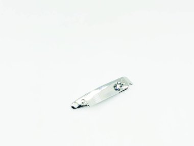 Çivi manikür seti ve makas beyaz arkaplan karşı