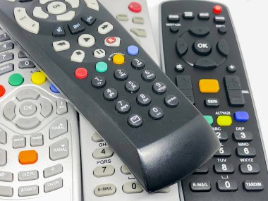 Digiturk uydu denetleyici, beyaz arkaplan