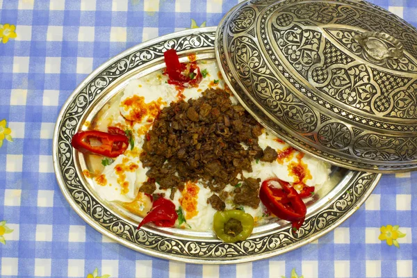 Турецкий Кебаб Баклажаны Мясо Алиназик — стоковое фото