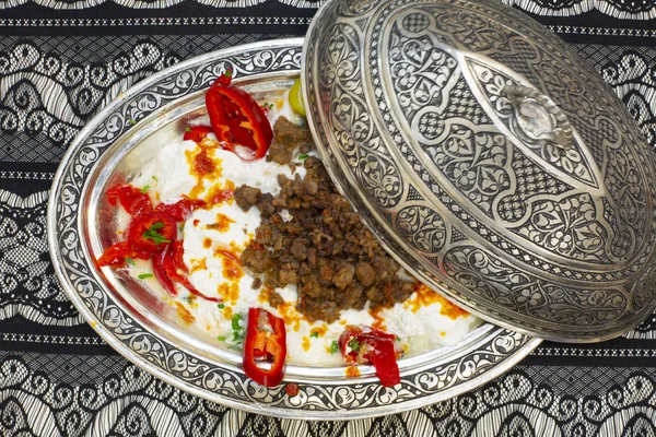 Turkish Kebab Eggplant Meat Alinazik — Stock Photo, Image