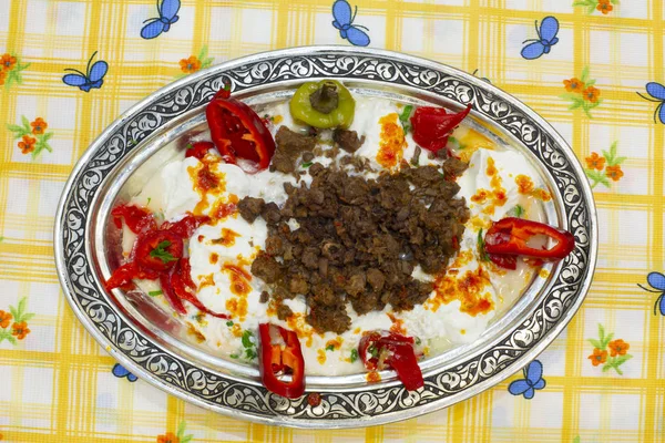 Turkish Kebab Eggplant Meat Alinazik — Stock Photo, Image