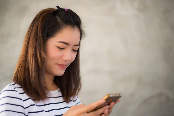 Portrait Asian Girl Using Telephone — Stock Photo, Image