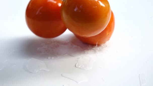 Tomaten Planschen Zeitlupe — Stockvideo