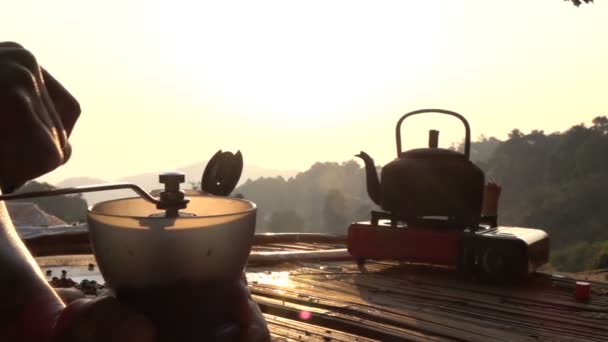 咖啡滴慢动作 — 图库视频影像