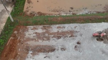 Pirinç tarlayı çiftçinin havadan görünümü