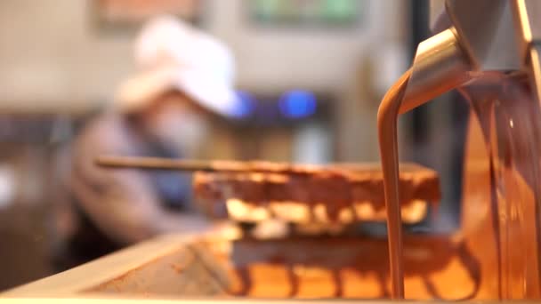 Cioccolato Che Scorre Nella Fabbrica Cioccolato — Video Stock