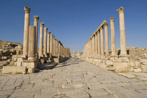 Ulica z kolumnadą. Jerash, Jordan — Zdjęcie stockowe