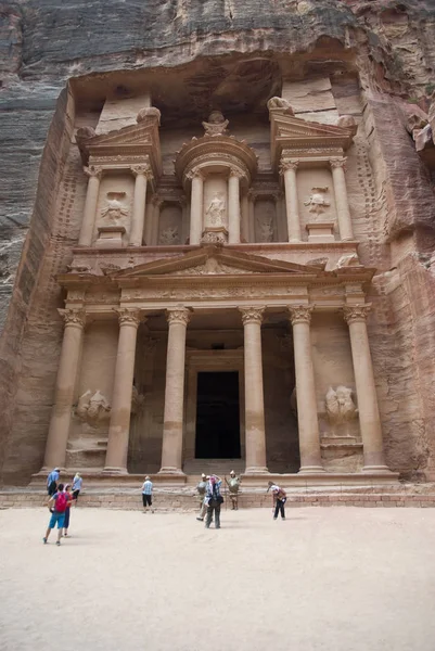 Treasury byggnaden eller Al Khazneh på Petra, Jordanien — Stockfoto