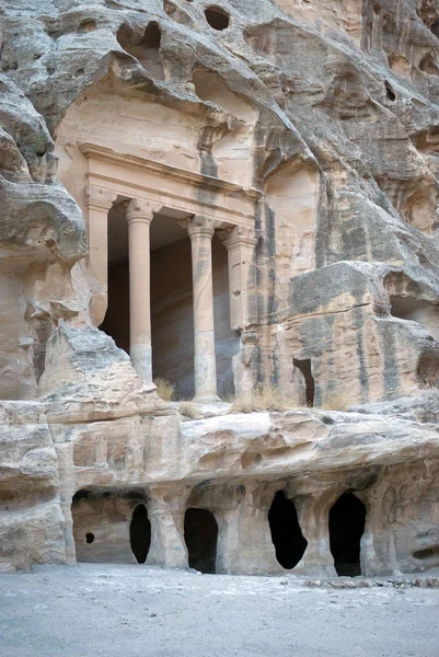 Tempel Dusharra op kleine Petra, Jordan — Stockfoto
