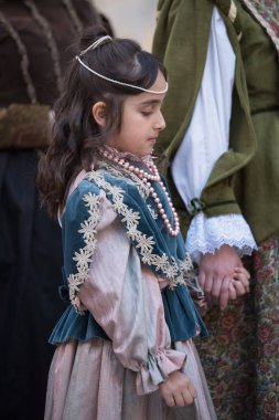 Yakın çekim katılımcının Ortaçağ kostüm partisi