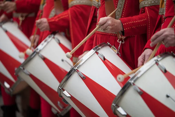 Tambours dans le défilé médiéval — Photo