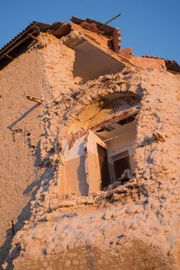Kısmen Norcia ev çöktü 